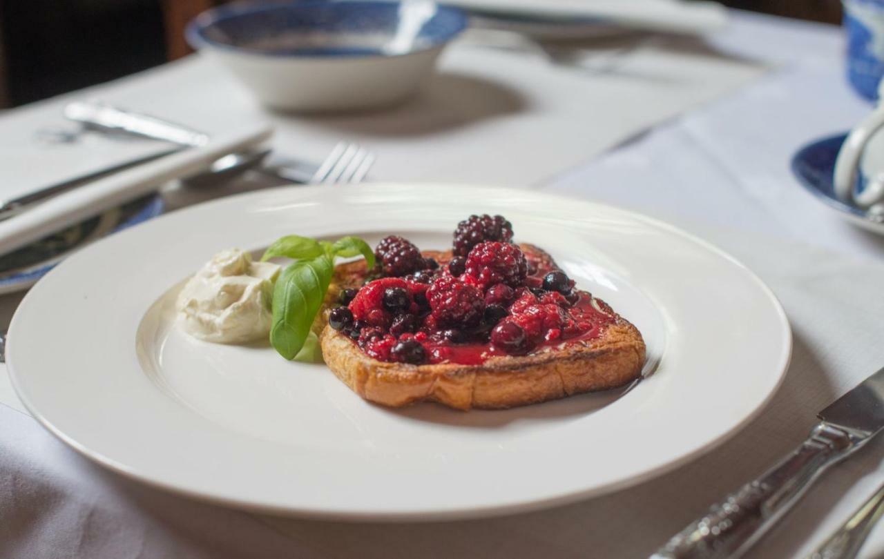Jeakes House Bed & Breakfast Rye Luaran gambar A plate of toast with jam